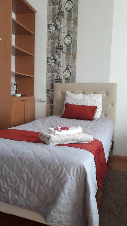 The Most Central Skopje Apartment Exterior foto